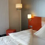 Iq-hotel