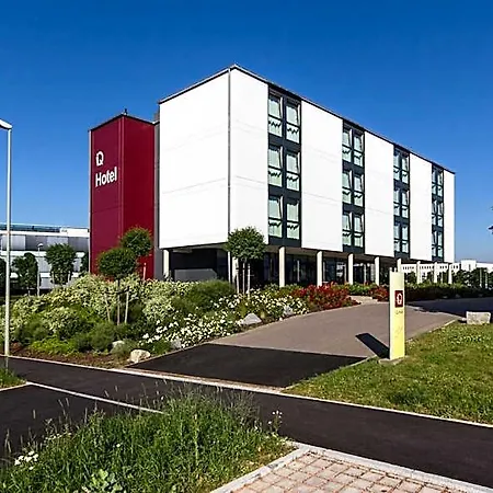 Iq-hotel