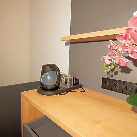 Iq-hotel Hotel 2*